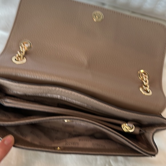 Michael kors cross body tan - Picture 4 of 13